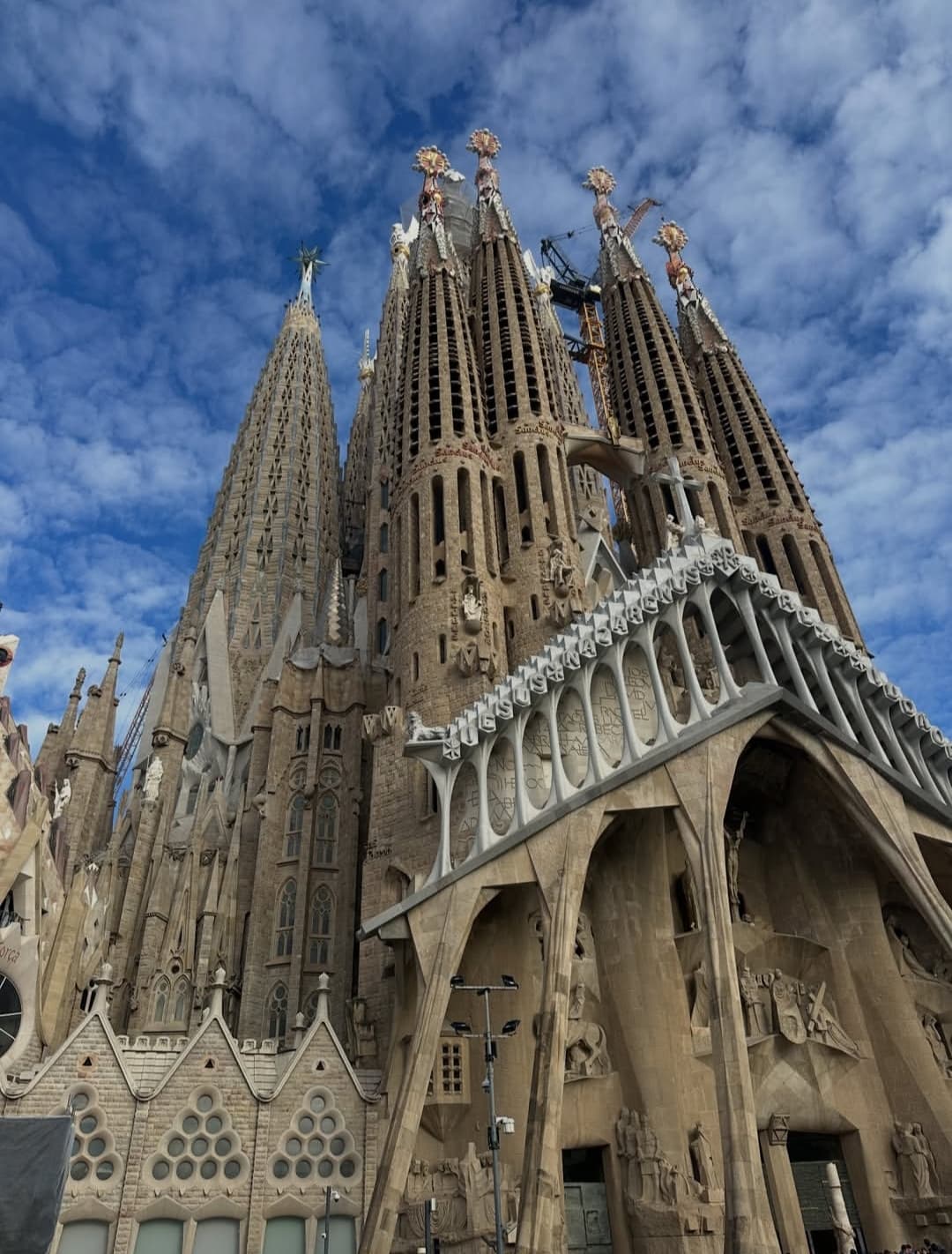 Шедевры Антонио Гауди: от Casa Batlló до Sagrada Família 6
